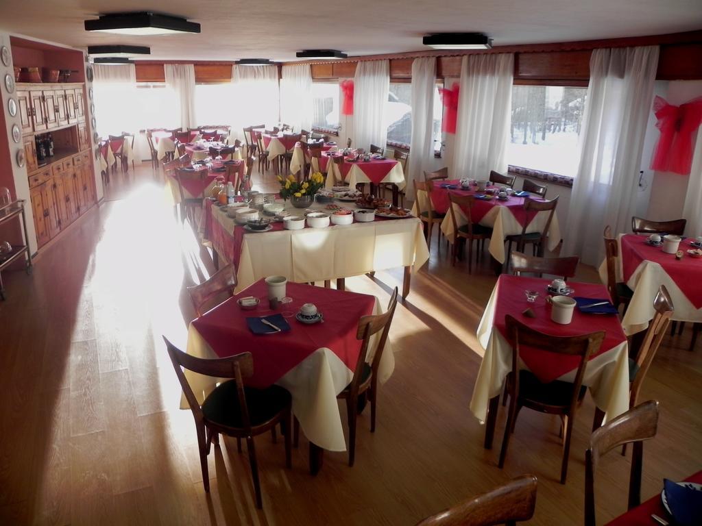 Hotel Nuovo Pecetto 马库尼亚加 外观 照片